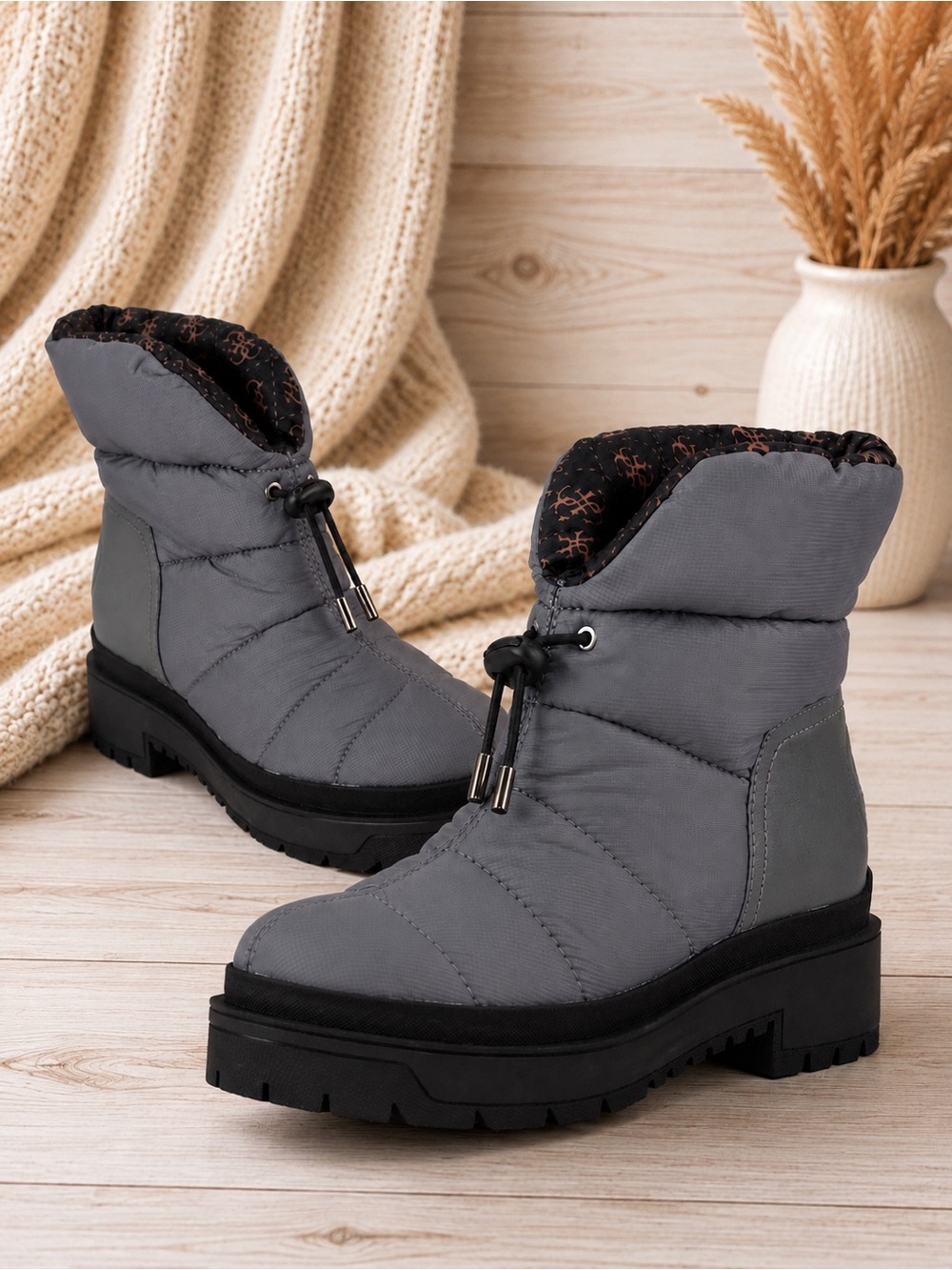 Guess Leda Nylon Gray Puffer Winter Boot Lug Rubber Sole 8 NEW